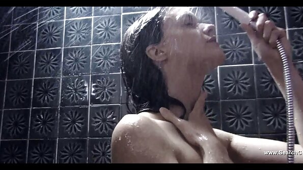 Dame chce nowych wrażeń, więc jest darmowe filmiki erotyczne z mamuśkami analizowana w brudny sposób