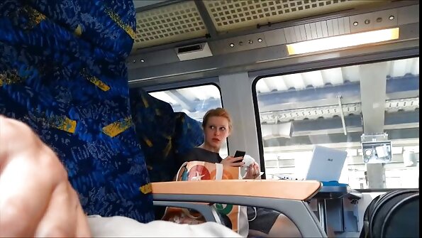 Wspaniała brunetka Kissa Sins cieszy się stymulacją analną przez Markusa darmowe filmy porno dziewica