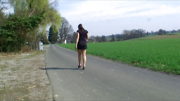 Napalona filmy erotyczne siostra z bratem dziewczyna dotyka się i zostaje spenetrowana