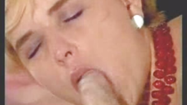 Latynoska darmowe porno z polkami piękność odpowiednio wywiercona w łazience przez napalonego siniaka