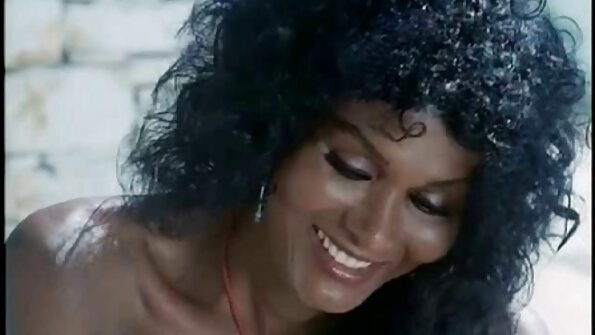 Urocza sekretarka zostaje odciągnięta od polskie darmowe filmiki erotyczne pracy przez zboczonego kolegi