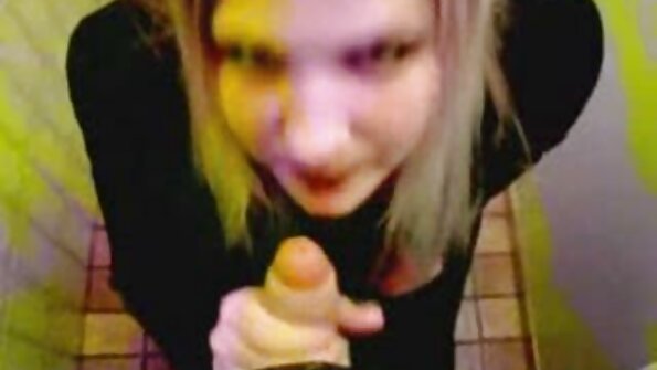 Latynoska gwiazda porno Tiffany Brooks dostaje filmy erotyczne starszych pań w ręce Markusa Dupree